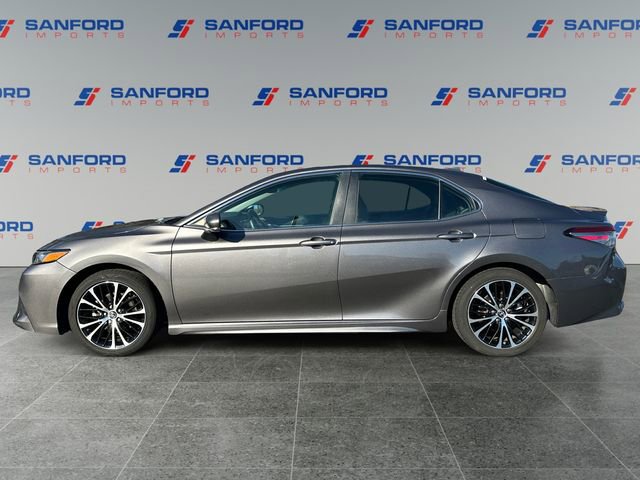 Used 2019 Toyota Camry SE w/ Convenience Package image 2