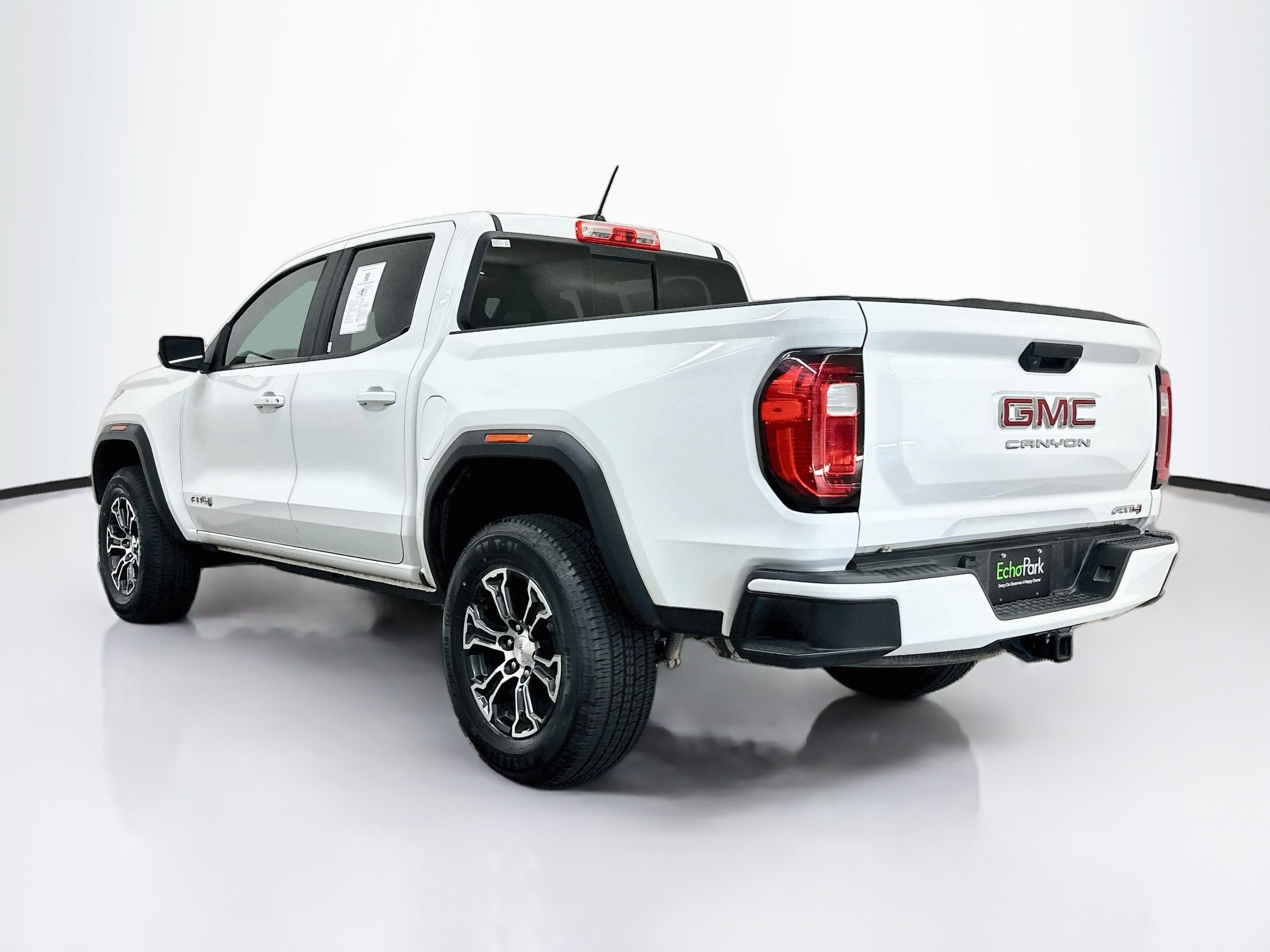 Used 2024 GMC Canyon AT4 AWD/4WD image 5
