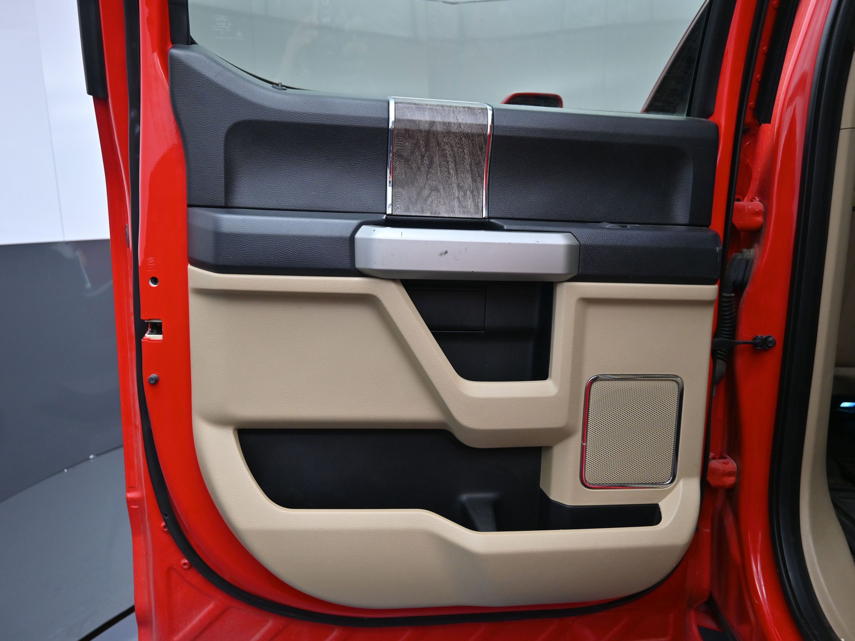 Used 2018 Ford F250 Lariat w/ Lariat Ultimate Package image 15