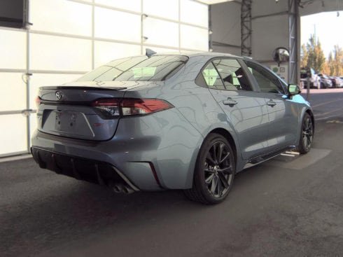 Used 2024 Toyota Corolla XSE FWD image 3