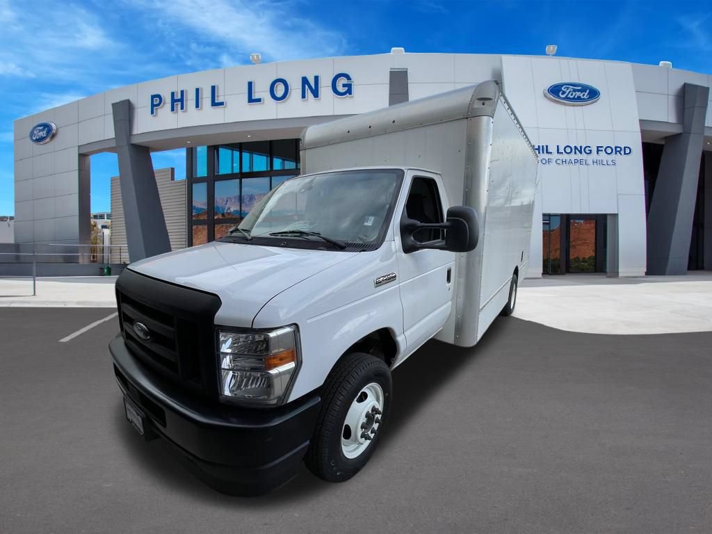 New 2024 Ford E-450 and Econoline 450 Super Duty w/ Driver's Safety Package RWD image 3
