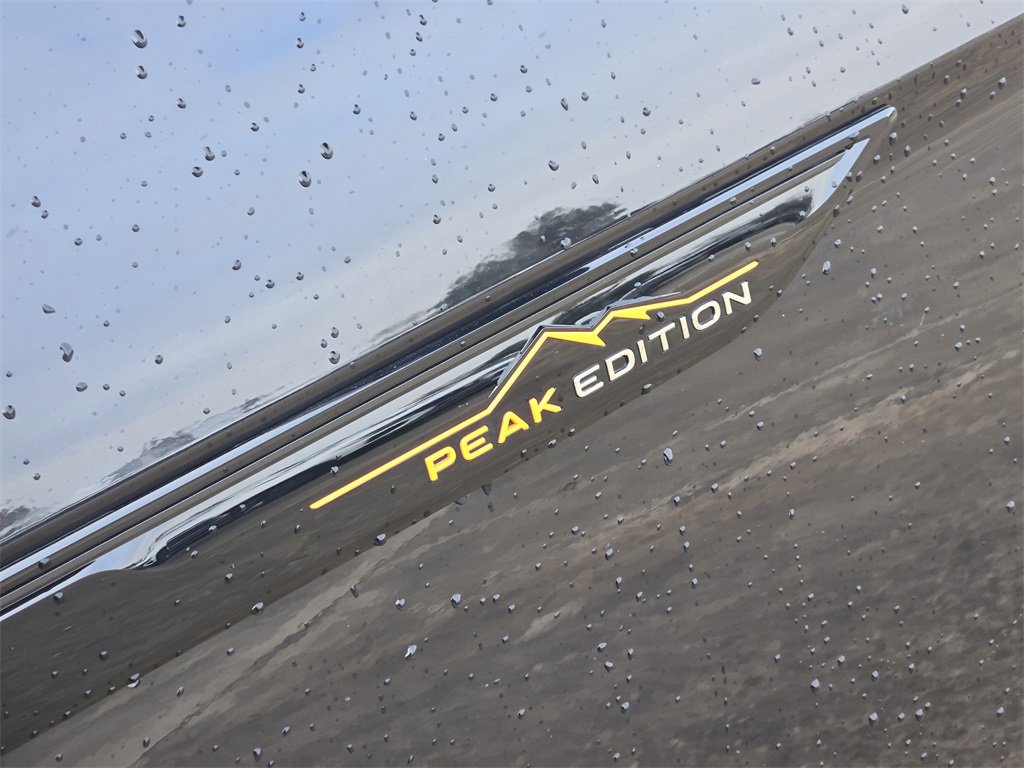 New 2026 Volkswagen Atlas Peak Edition image 8