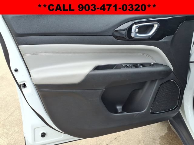 Used 2025 Jeep Compass Limited AWD/4WD image 20