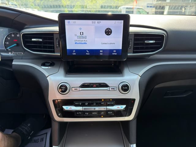 Used 2023 Ford Explorer XLT w/ Equipment Group 202A AWD/4WD image 25