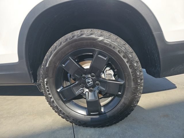Used 2025 Honda Ridgeline Black Edition image 18
