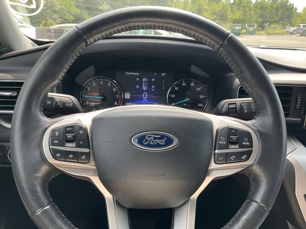 Used 2022 Ford Explorer XLT w/ Equipment Group 202A AWD/4WD image 6