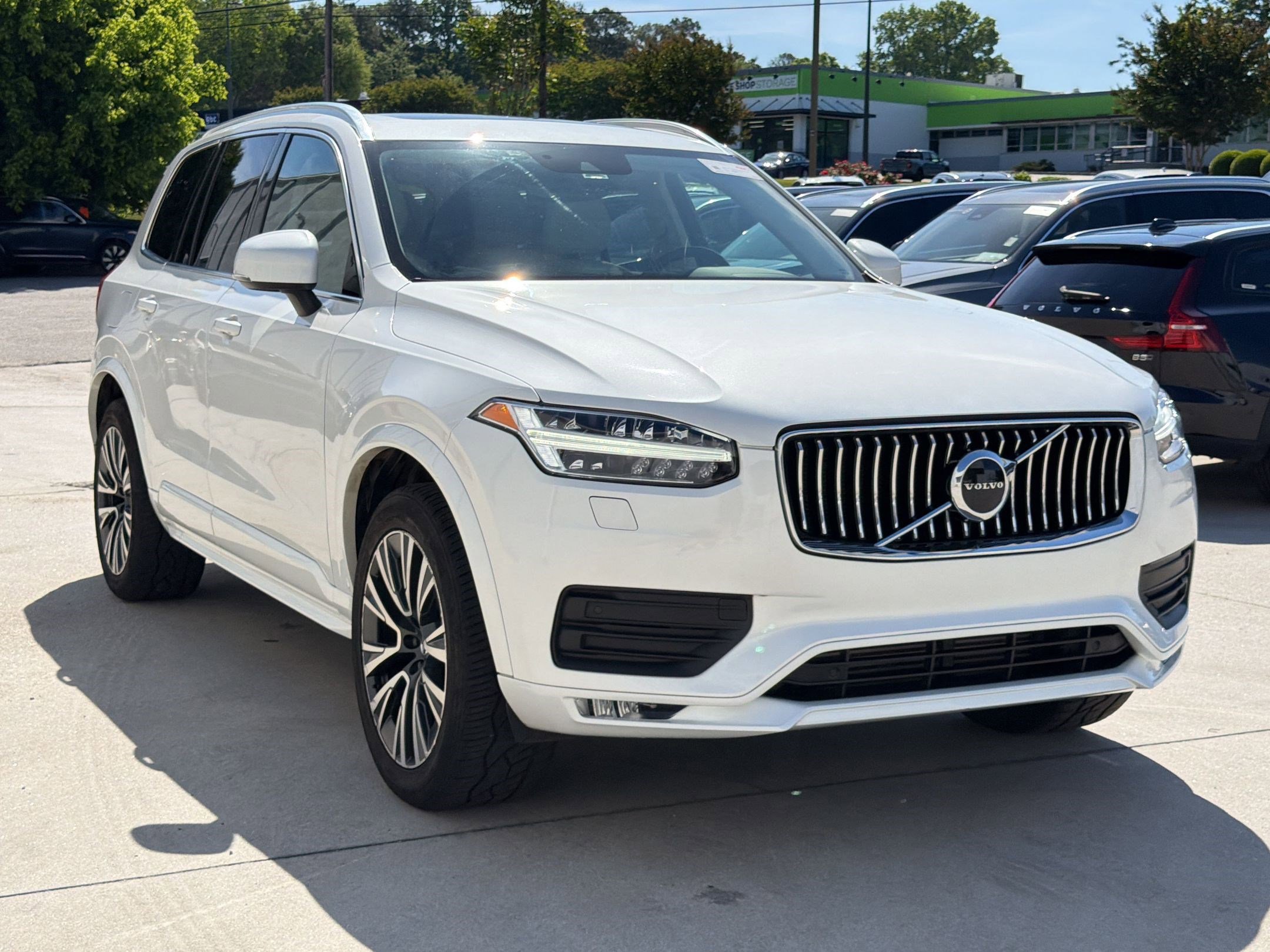 Used 2021 Volvo XC90 T6 Momentum w/ Climate Package AWD/4WD image 7