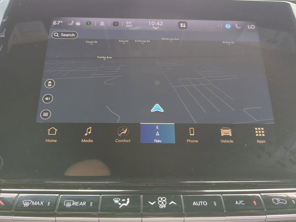 Used 2023 Jeep Wagoneer L Series III w/ Preferred Equipment Group image 17