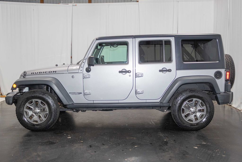 Used 2018 Jeep Wrangler Unlimited Rubicon w/ Cold Weather Group image 4
