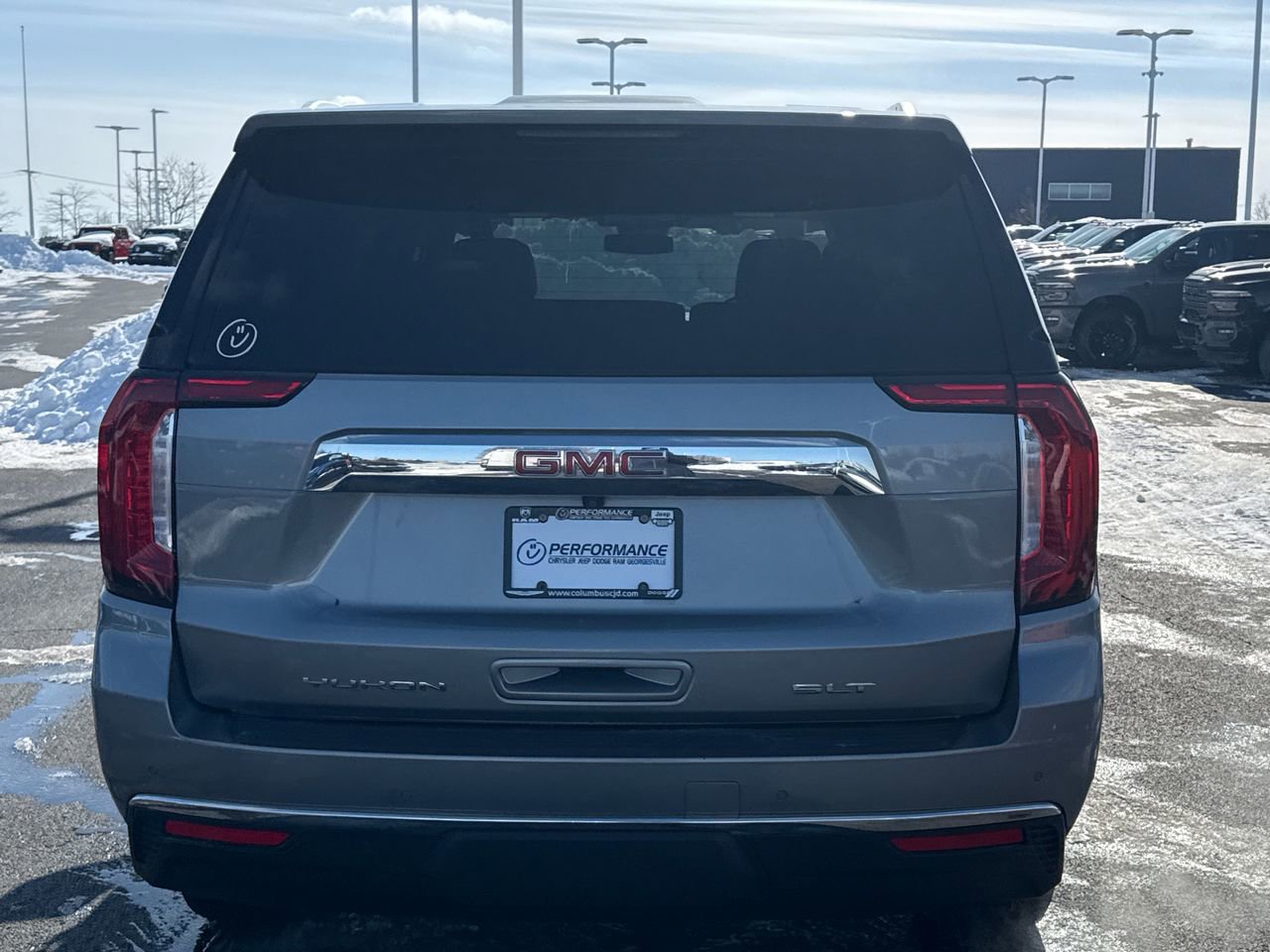 Used 2023 GMC Yukon SLT image 4