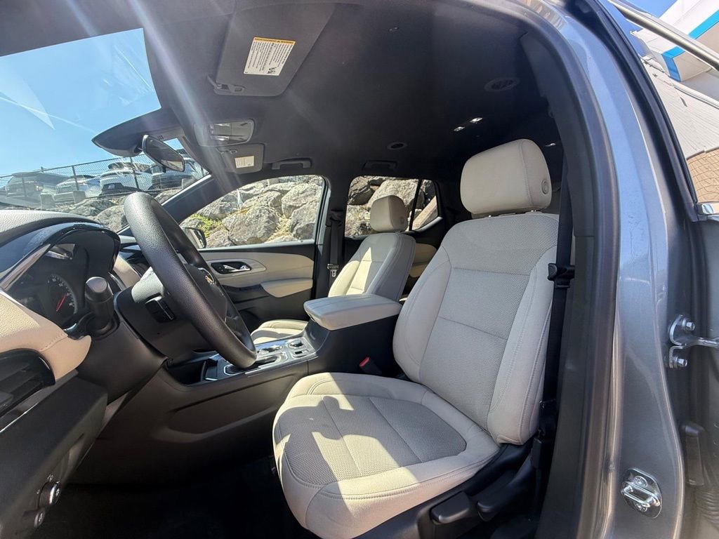 Used 2023 Chevrolet Traverse LS w/ Safety Package AWD/4WD image 14