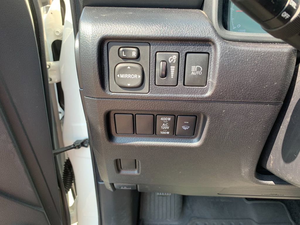 Used 2023 Toyota 4Runner SR5 Premium w/ Moonroof Package RWD image 34