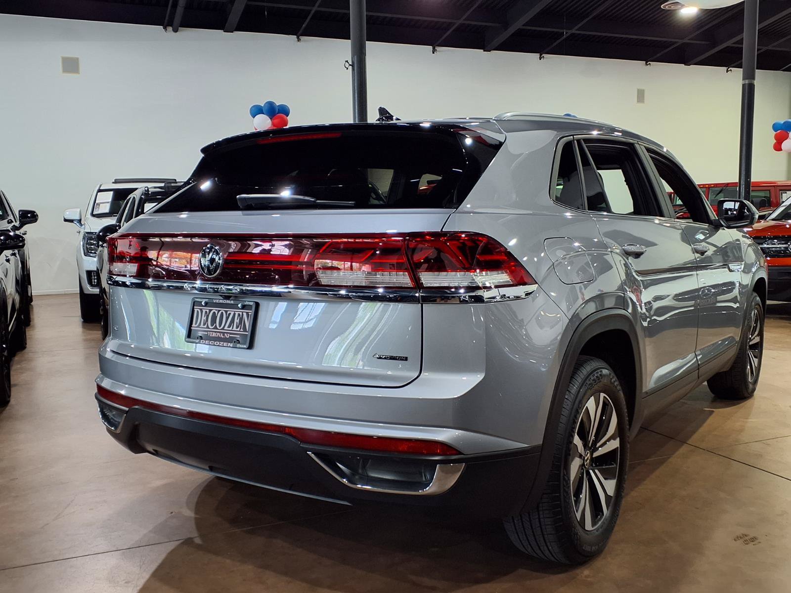 Used 2024 Volkswagen Atlas Cross Sport SE AWD/4WD image 6