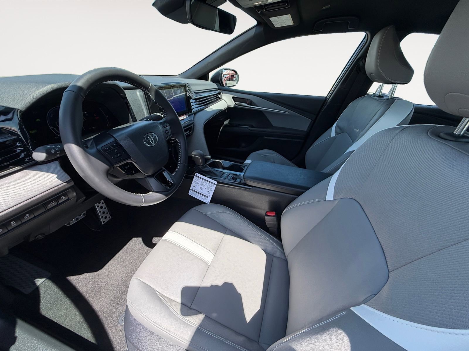 New 2026 Toyota Camry SE FWD image 9