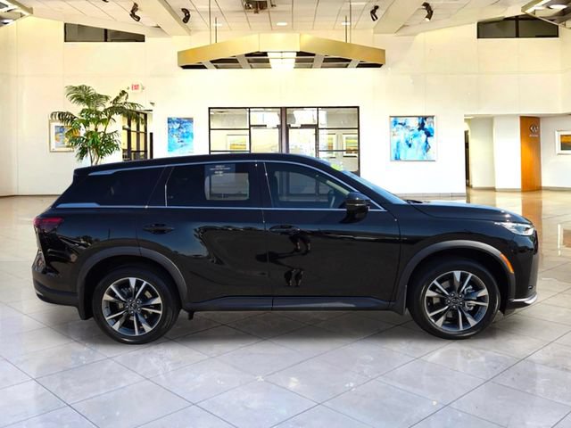 Certified 2026 INFINITI QX60 Pure w/ Family Package AWD/4WD image 4