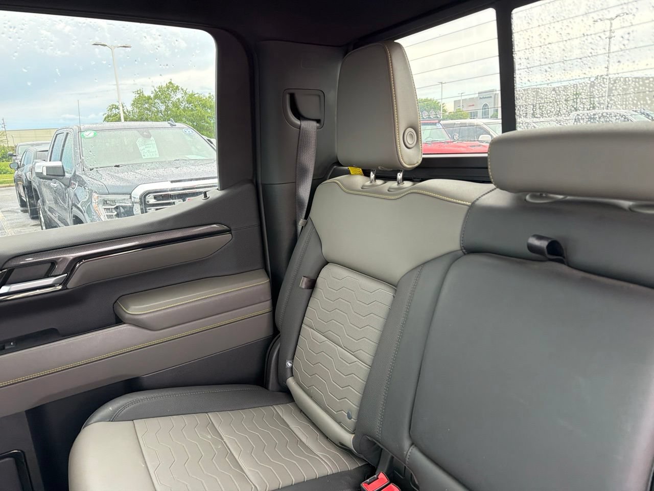 Used 2022 Chevrolet Silverado 1500 ZR2 w/ Technology Package AWD/4WD image 24