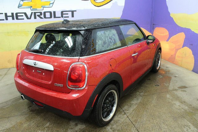 Used 2014 MINI Cooper 2-Door Hardtop image 8