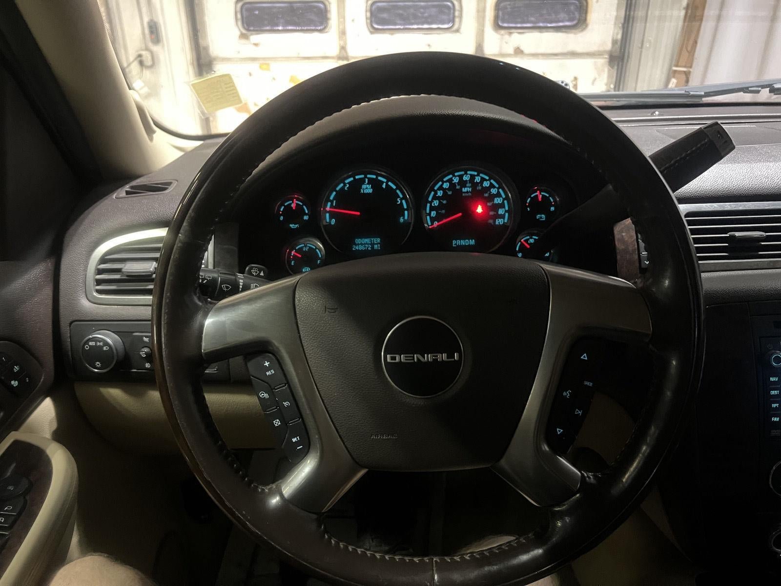 Used 2007 GMC Yukon XL Denali AWD/4WD image 11