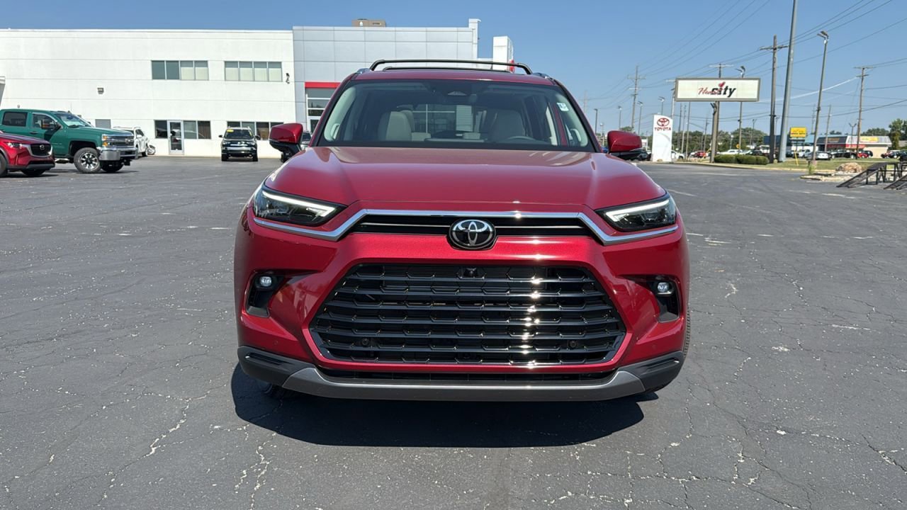 New 2026 Toyota Grand Highlander Limited image 2