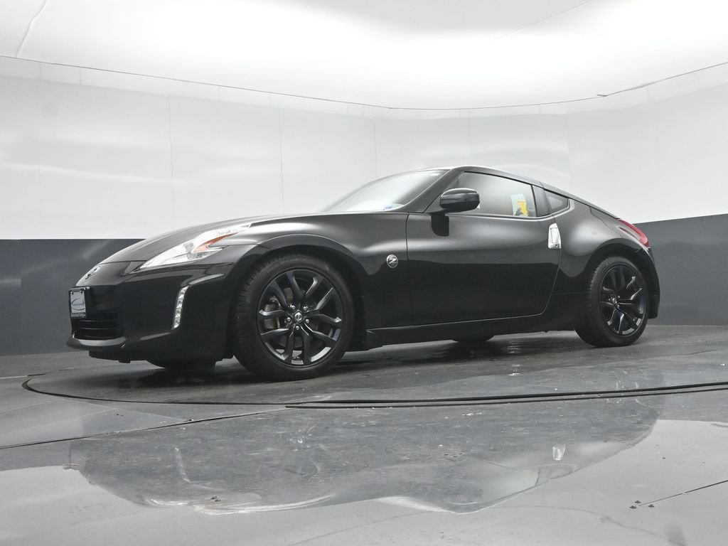Used 2016 Nissan 370Z Touring RWD image 46
