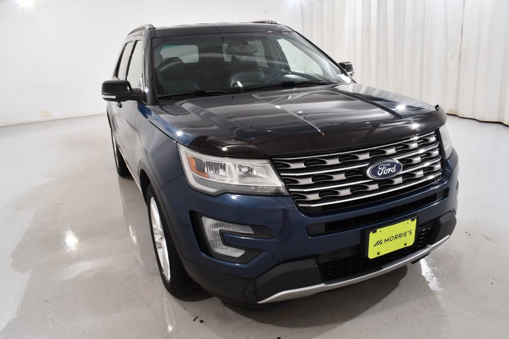 Used 2016 Ford Explorer XLT w/ Equipment Group 202A AWD/4WD image 4