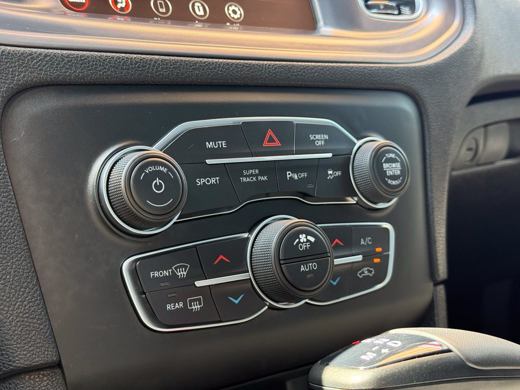 Used 2023 Dodge Charger R/T w/ Harman/Kardon Audio Group RWD image 27