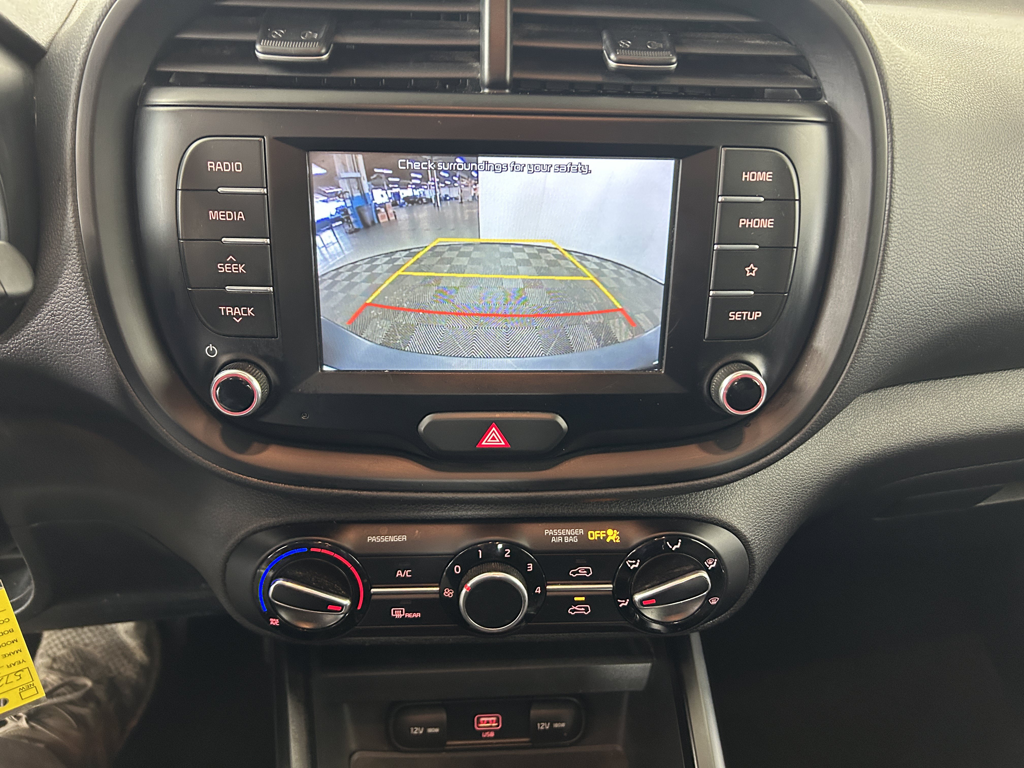 Used 2020 Kia Soul LX FWD image 21