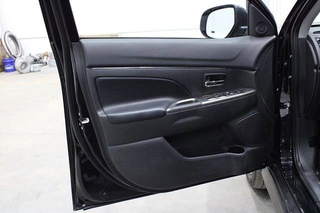 Used 2024 Mitsubishi Outlander Sport SE image 12