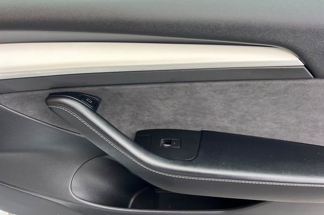 Used 2022 Tesla Model 3 Long Range AWD/4WD image 20