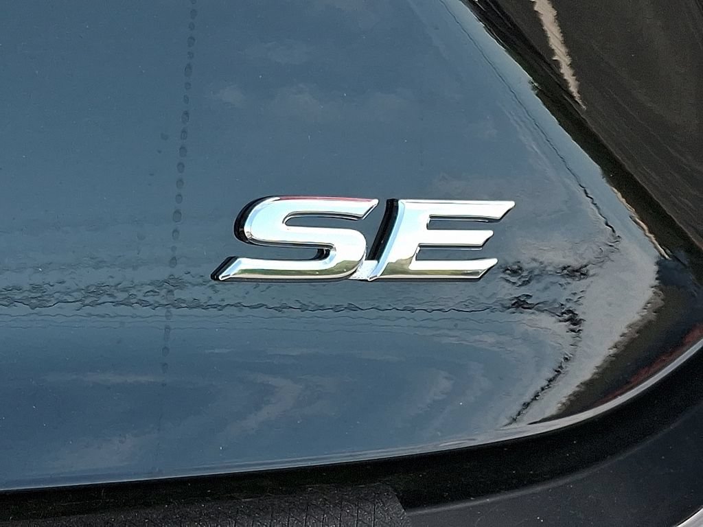 New 2026 Toyota Camry SE FWD image 6