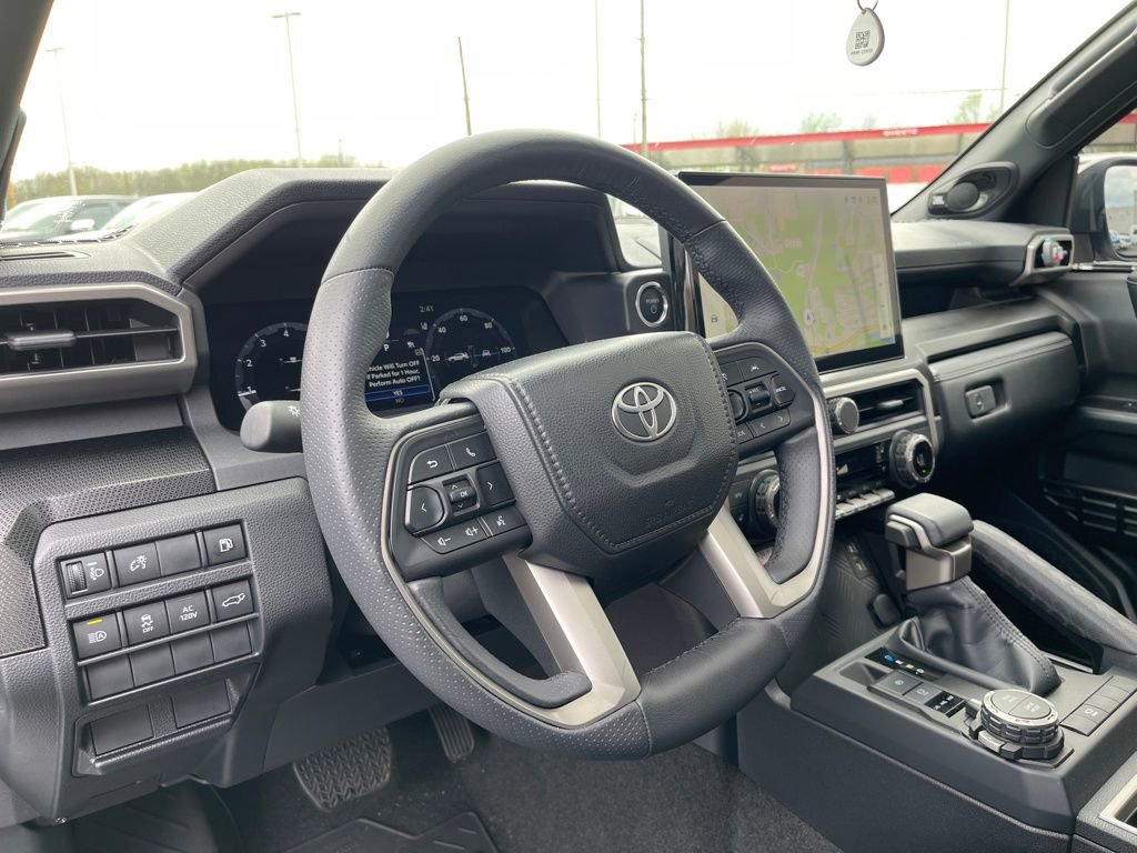 Used 2025 Toyota 4Runner Limited image 18