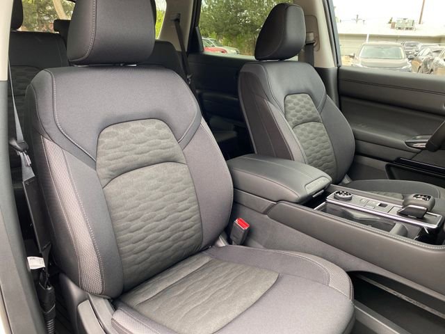 New 2026 Nissan Pathfinder SV AWD/4WD image 9