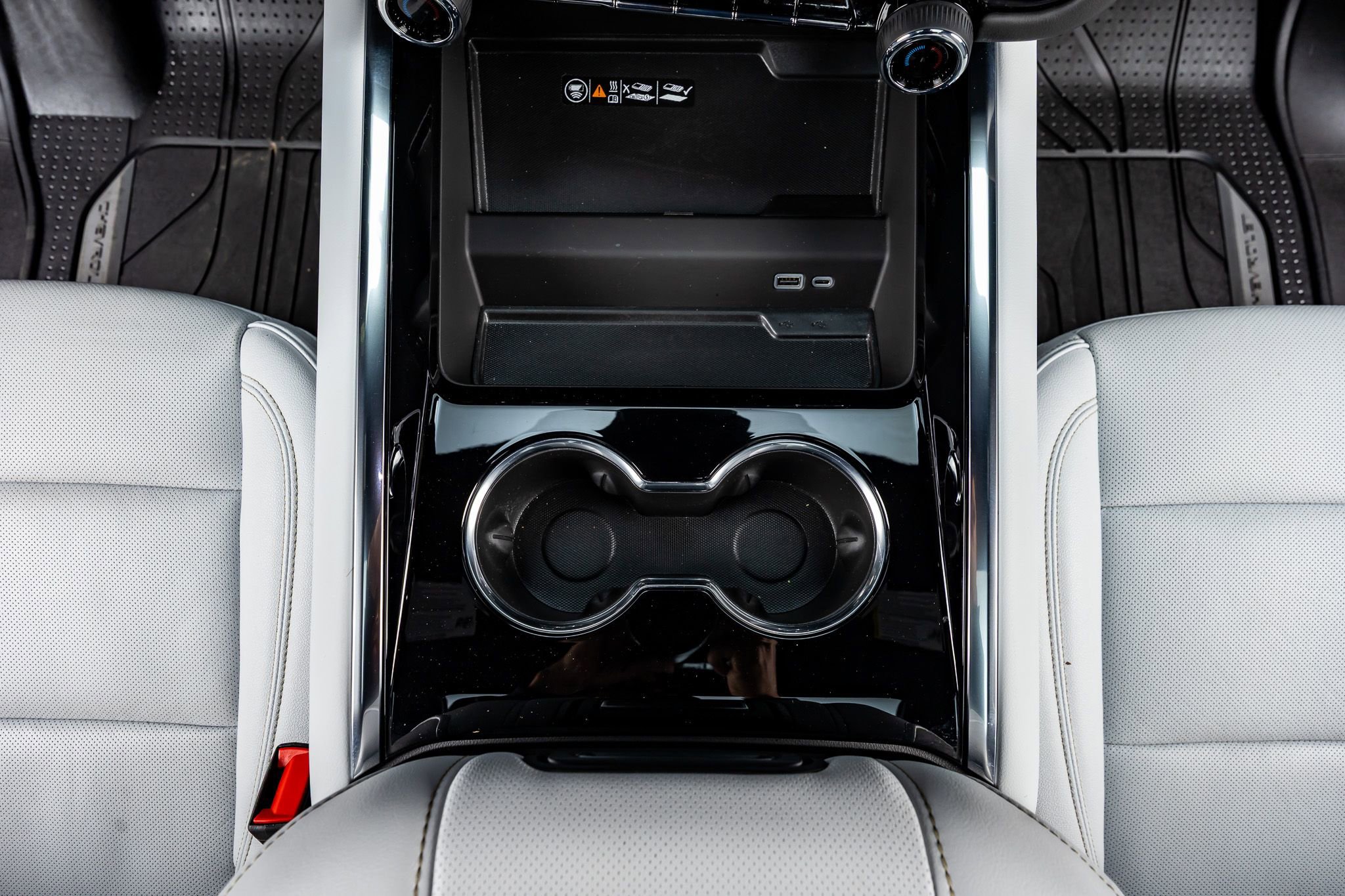 Used 2025 Chevrolet Suburban Premier w/ Sun And Tow Package image 24