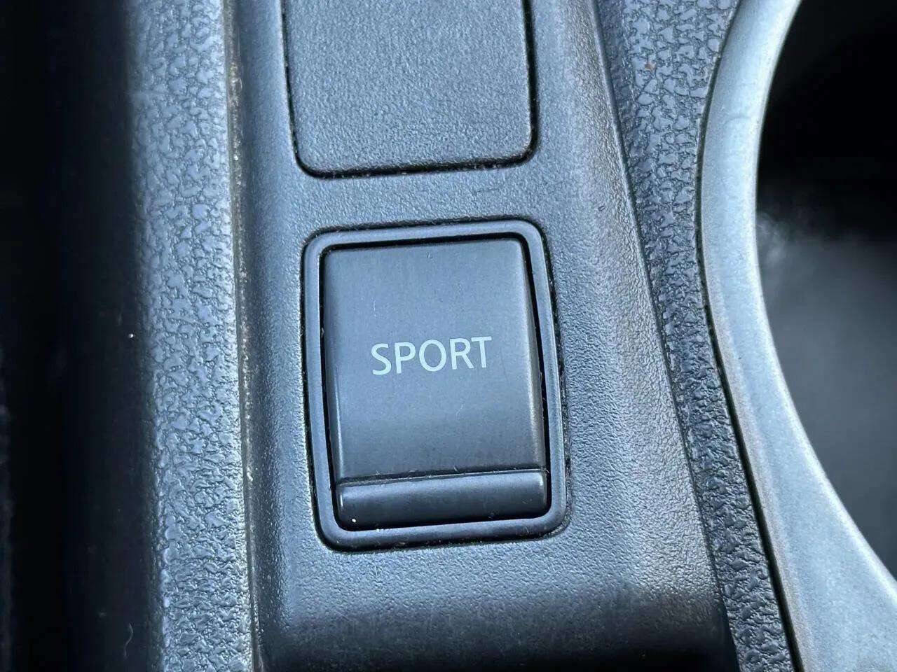 Used 2015 Nissan Rogue S w/ Convenience Package image 42