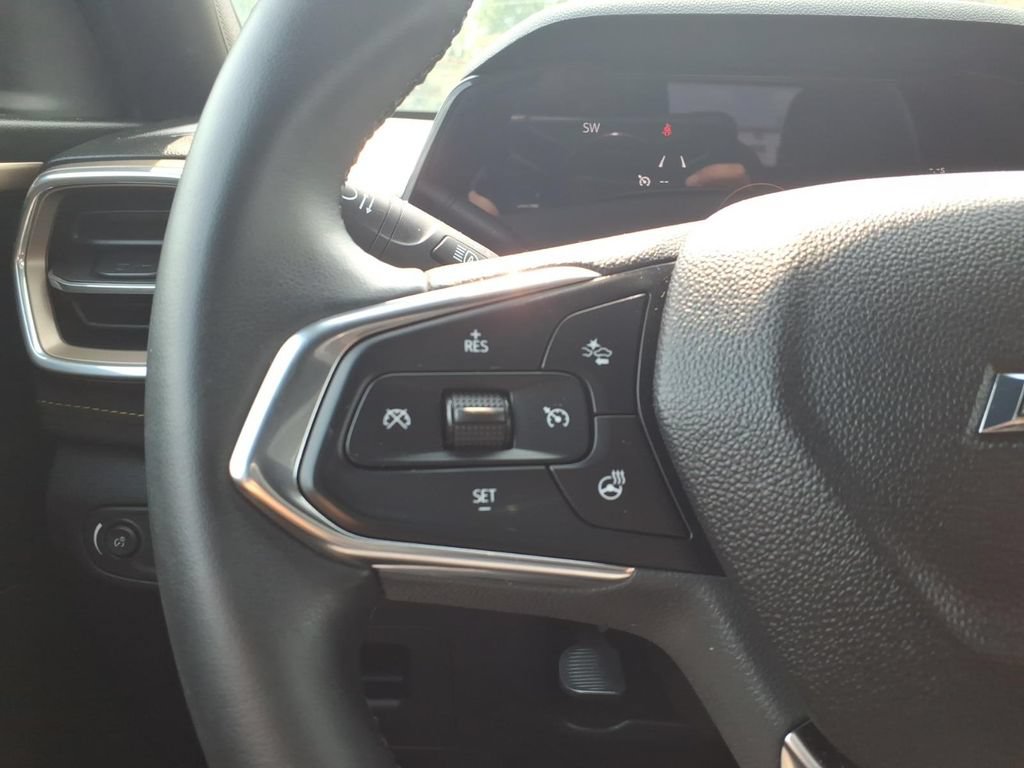 Used 2024 Chevrolet TrailBlazer ACTIV w/ Convenience Package AWD/4WD image 14