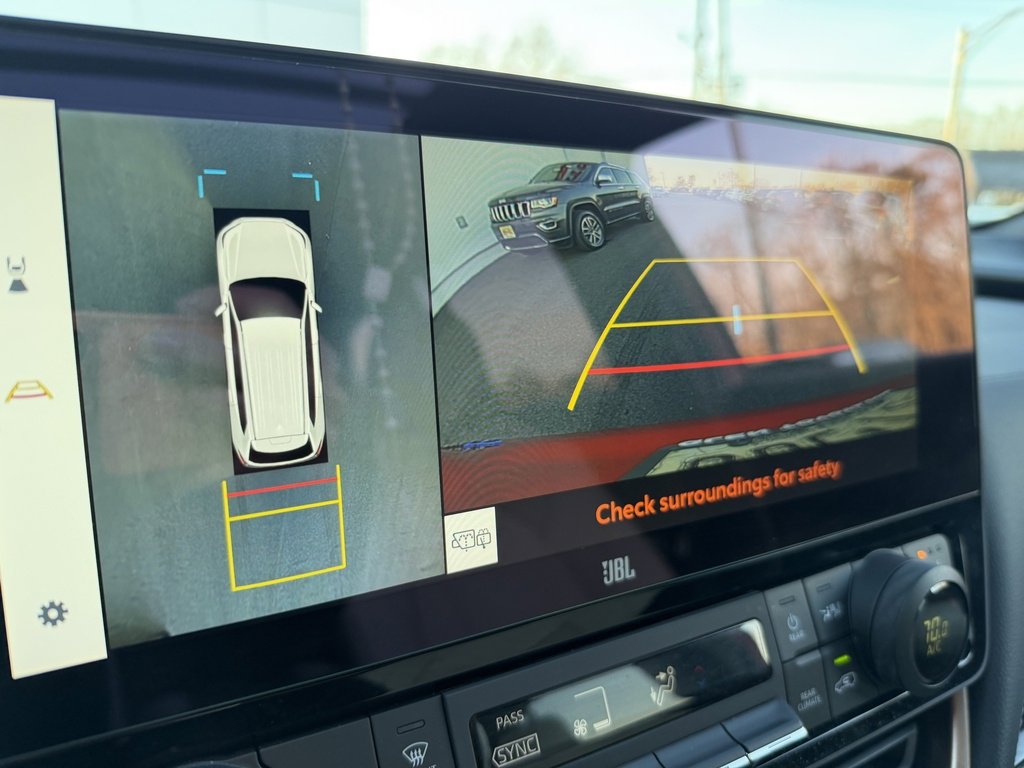 Used 2025 Toyota Grand Highlander AWD Hybrid image 21