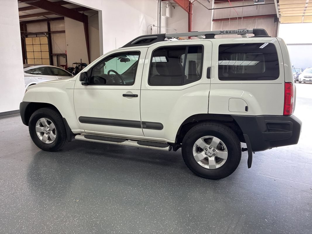 Used 2013 Nissan Xterra 4WD image 7