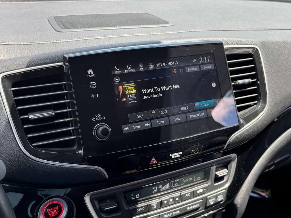 Used 2019 Honda Pilot Touring image 11