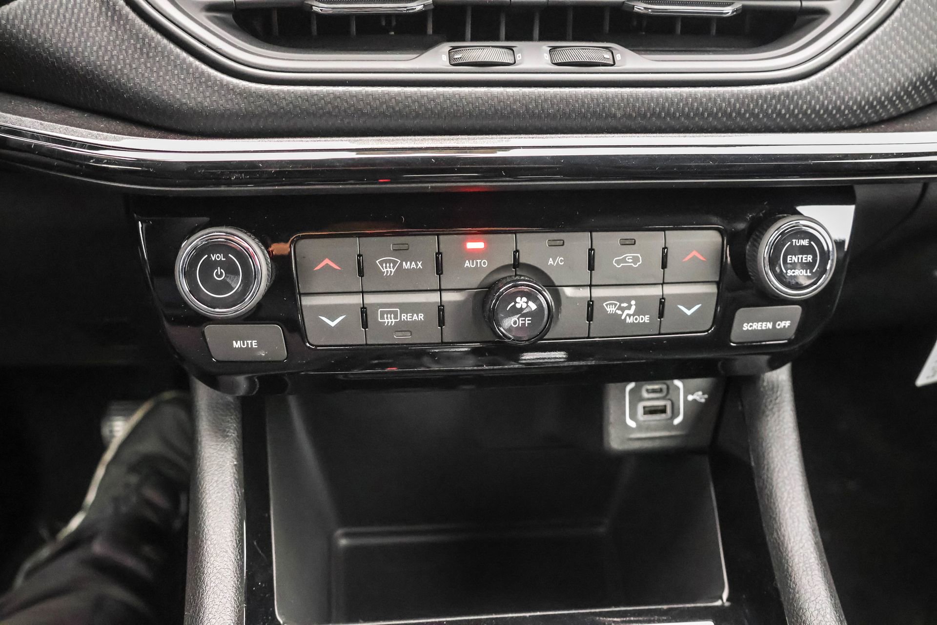New 2026 Jeep Compass Limited AWD/4WD image 17