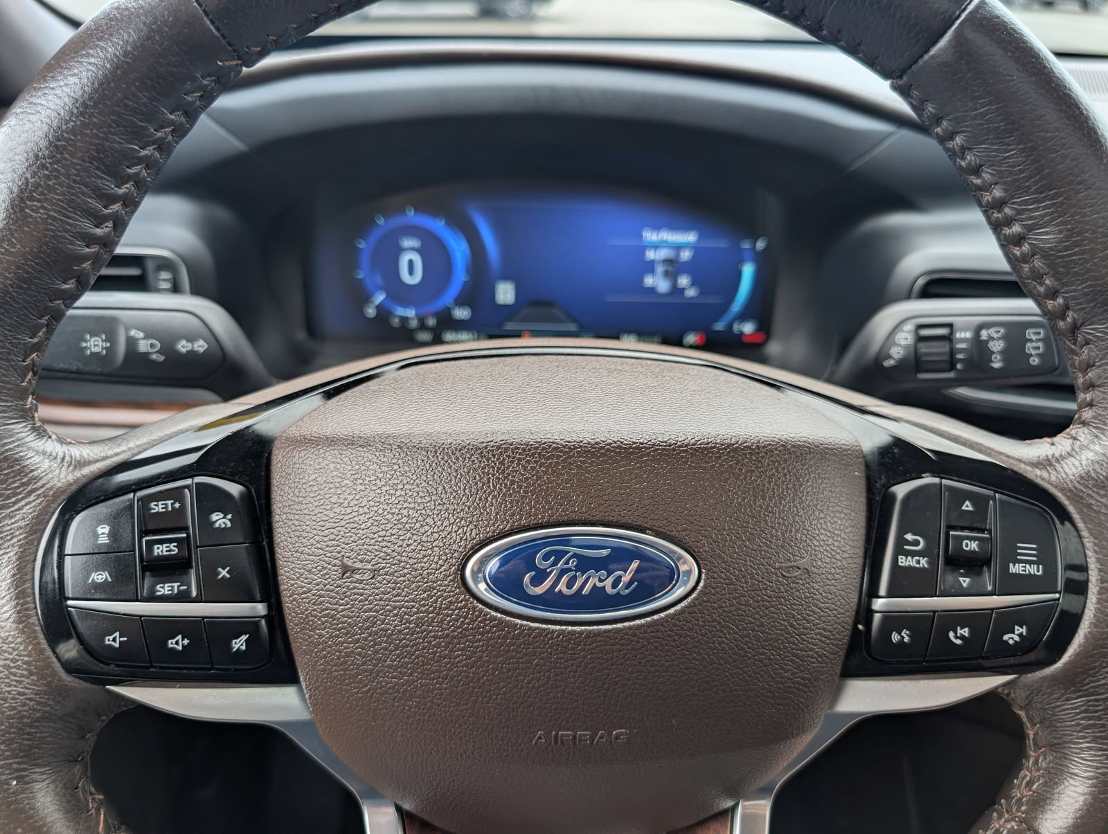 Used 2022 Ford Explorer King Ranch w/ Technology Package AWD/4WD image 21