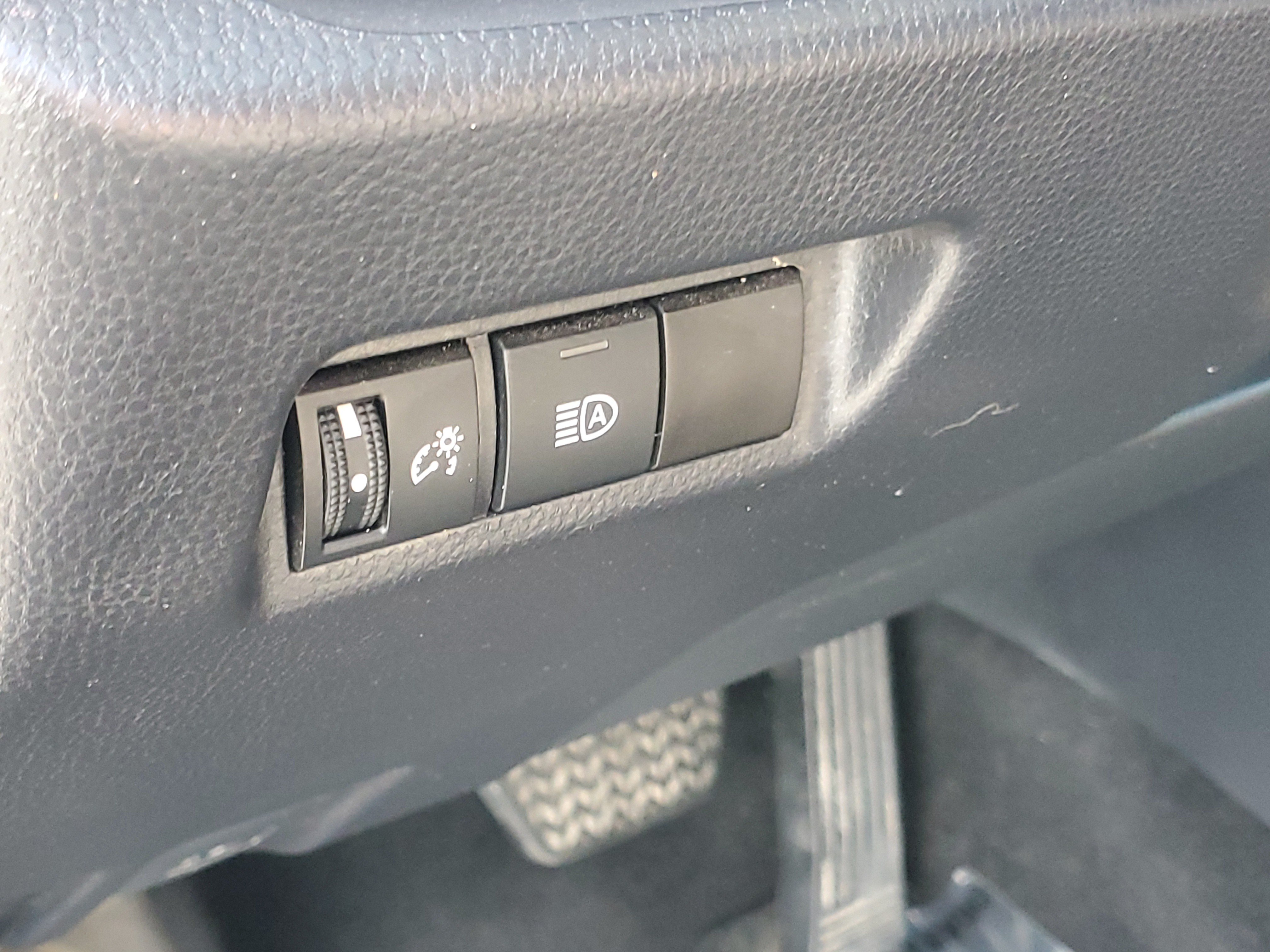 Certified 2025 Toyota RAV4 XLE AWD/4WD image 21