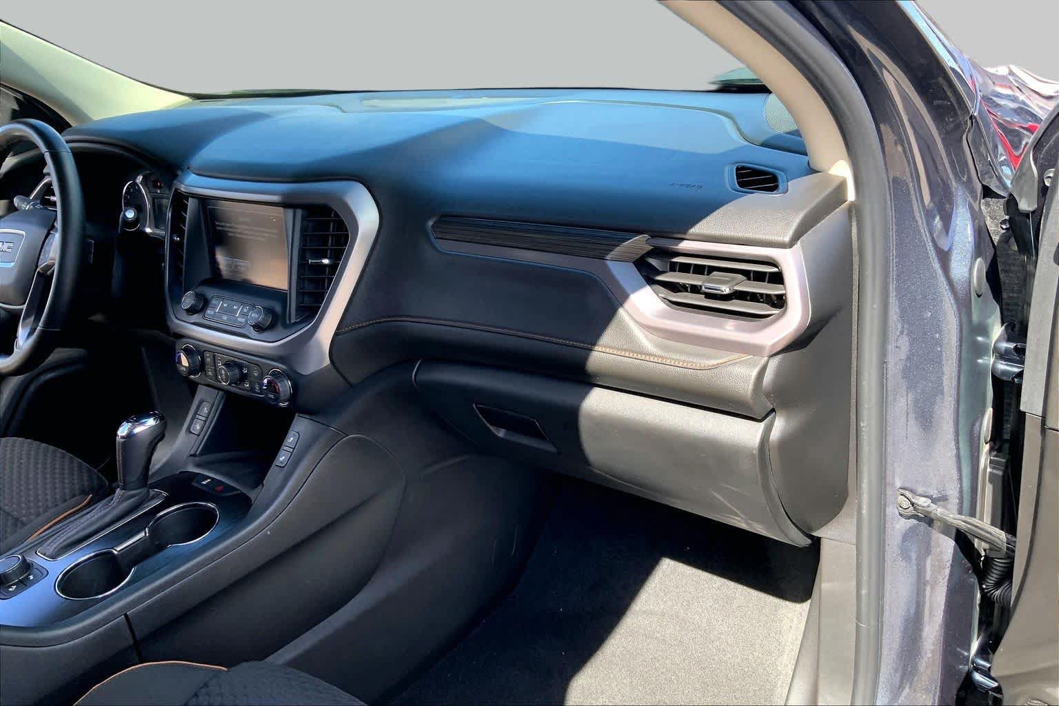 Used 2019 GMC Acadia SLE w/ Driver Alert Package I AWD/4WD image 18