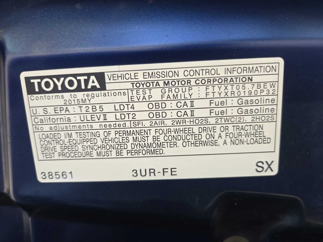 Used 2015 Toyota Tundra SR5 w/ TRD Off Road Package AWD/4WD image 39