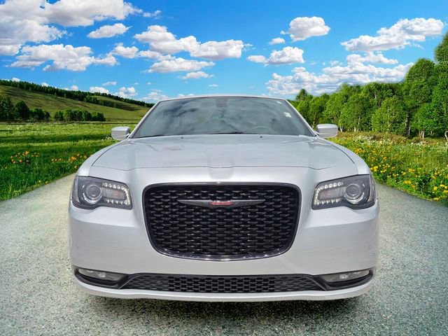Certified 2022 Chrysler 300 S w/ Comfort Group RWD image 8