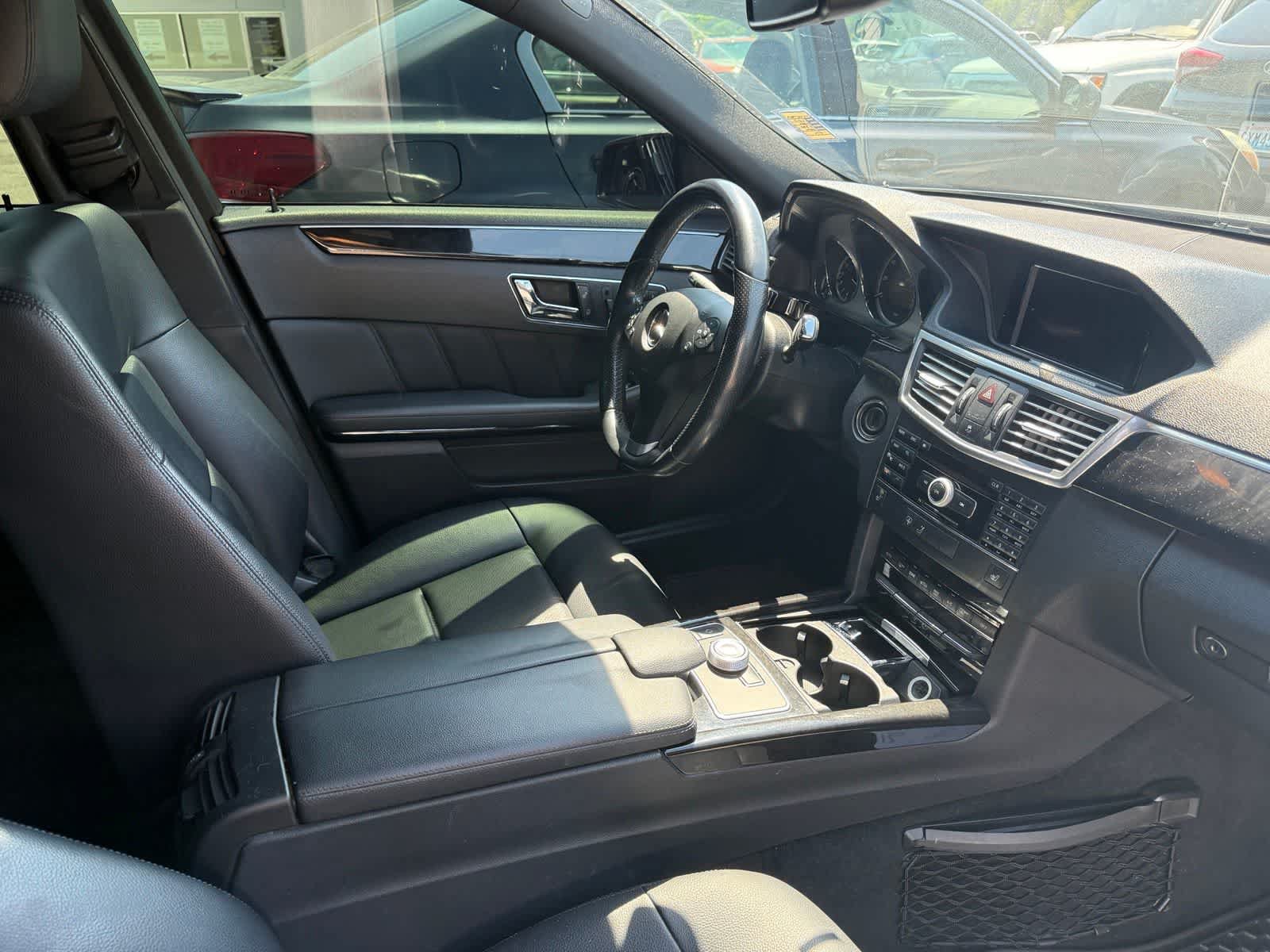 Used 2010 Mercedes-Benz E 350 Sedan image 5