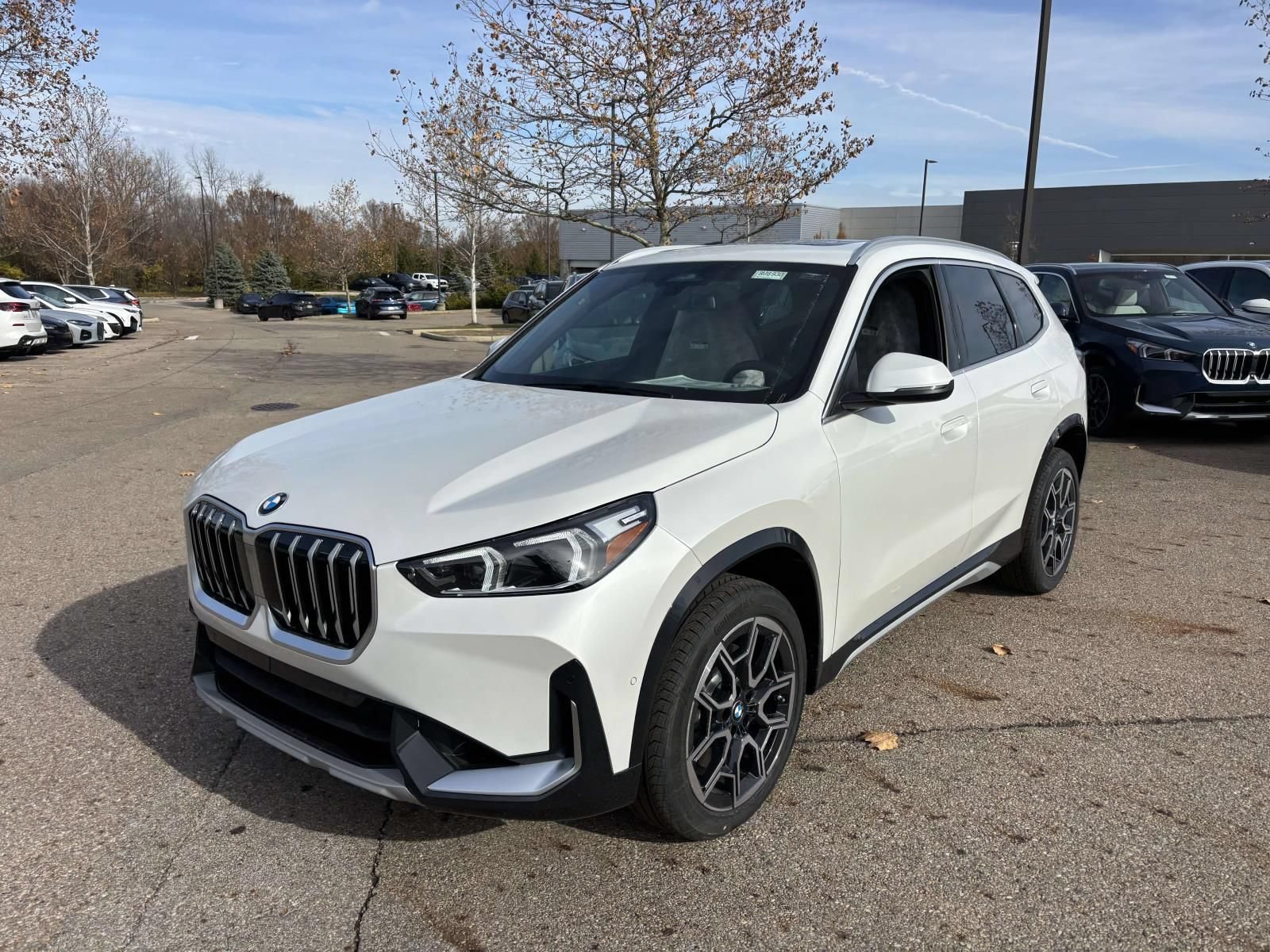 Used 2026 BMW X1 xDrive28i w/ Convenience Package AWD/4WD image 3