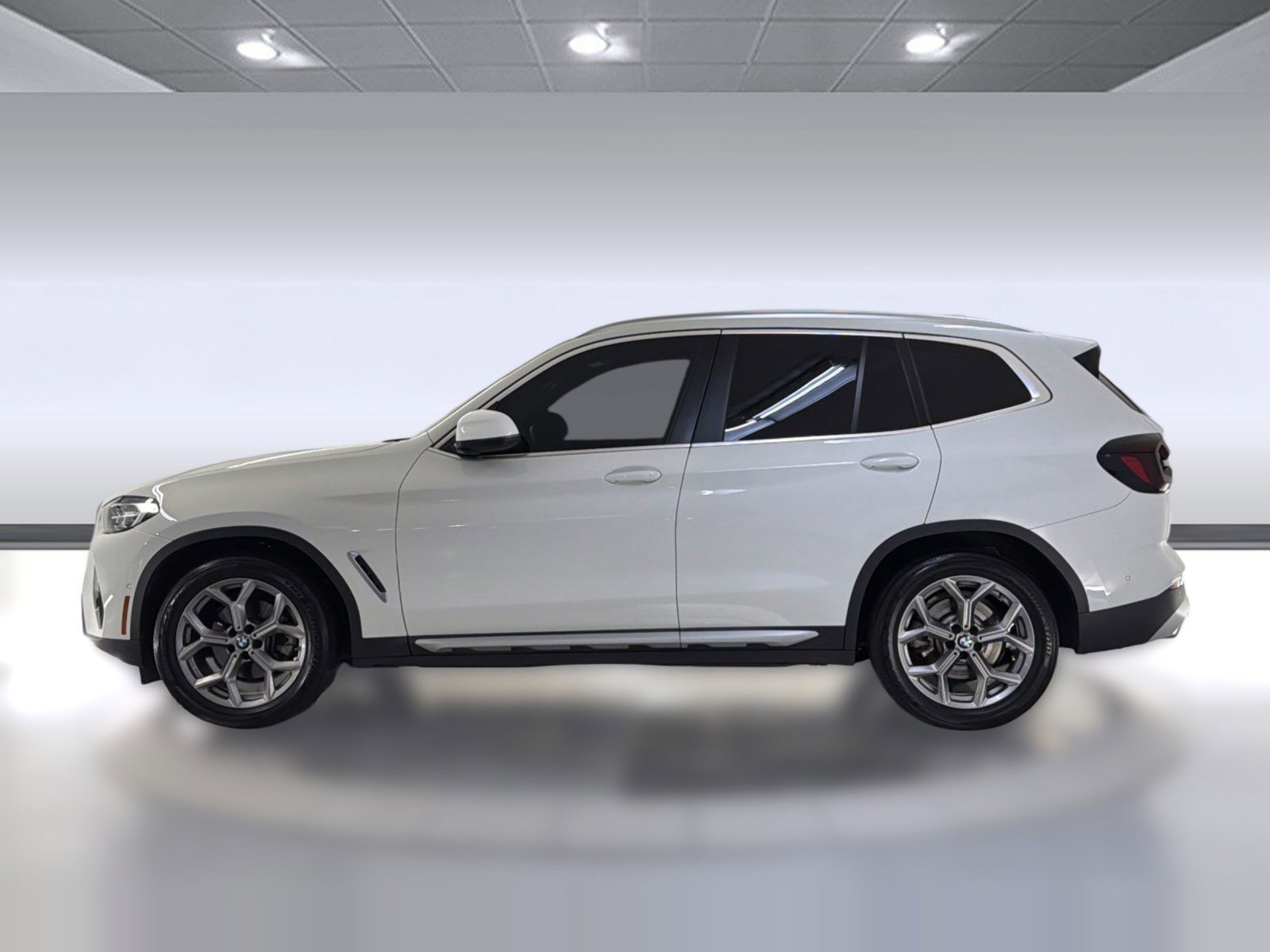 Used 2023 BMW X3 sDrive30i w/ Premium Package RWD image 2