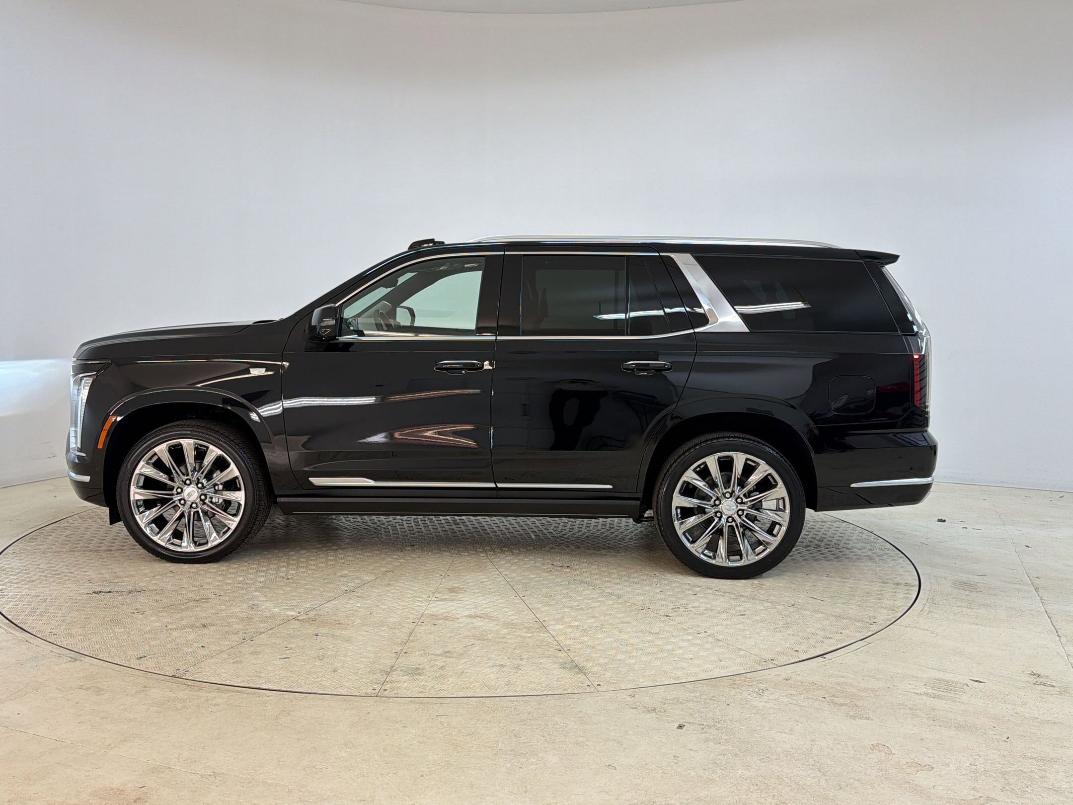New 2026 Cadillac Escalade Platinum Luxury w/ LPO, Radiant Package AWD/4WD image 2