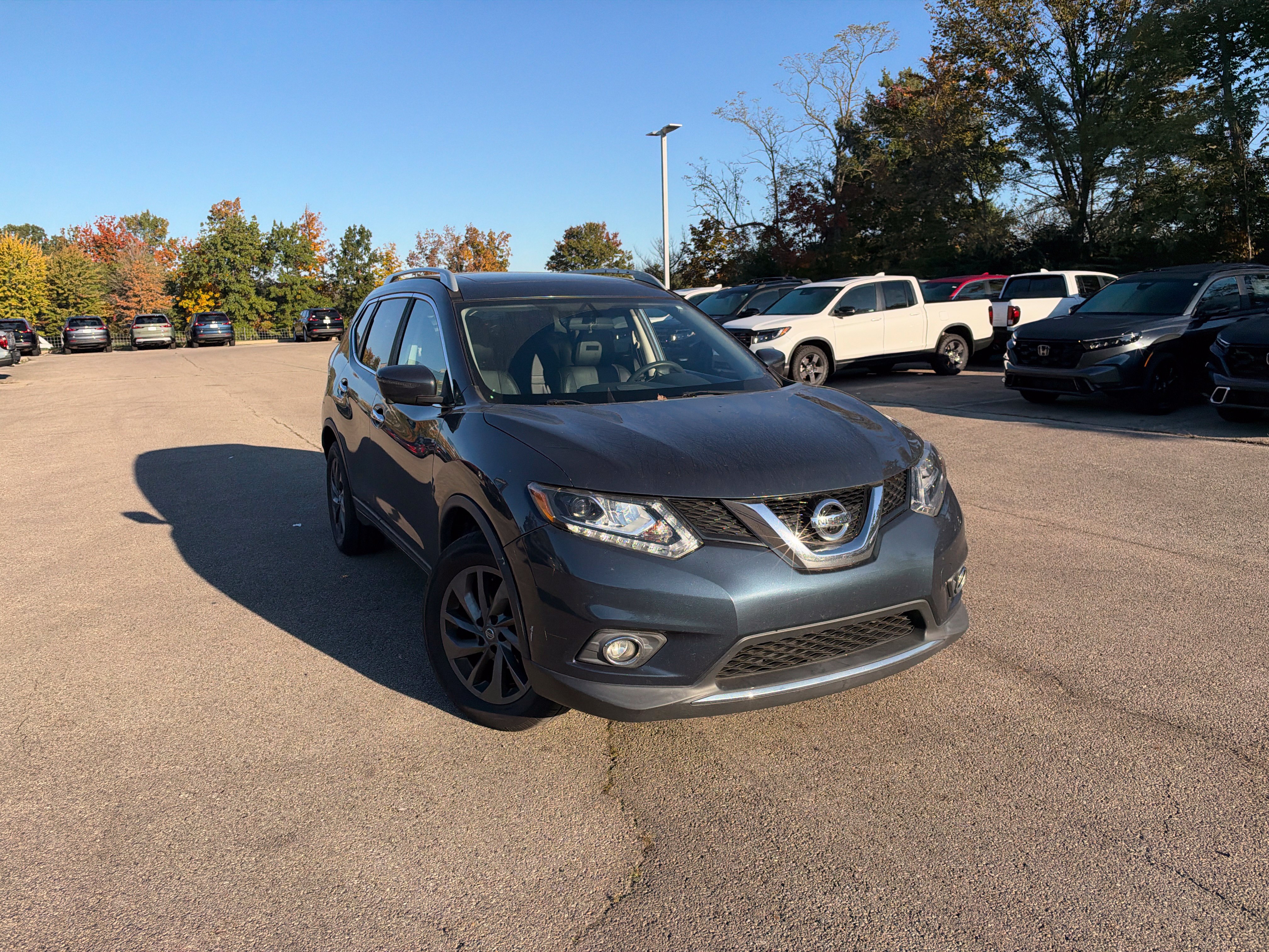 Used 2016 Nissan Rogue SL w/ SL Premium Package AWD/4WD image 13