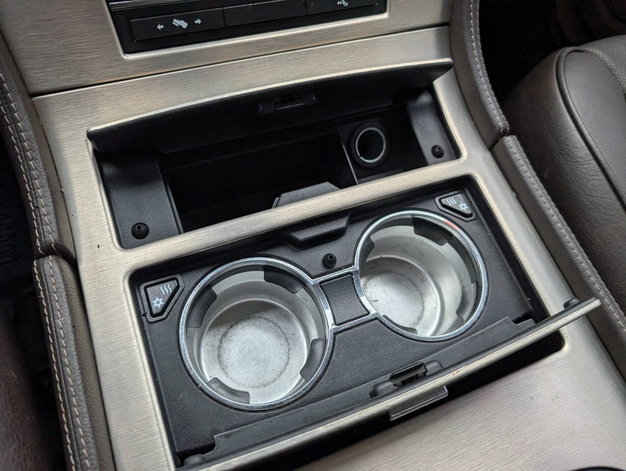 Used 2014 Cadillac Escalade Platinum image 28